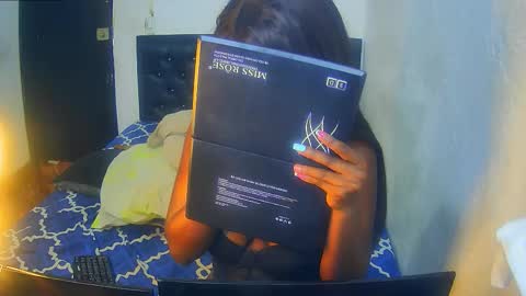 alisha_boes online show from 09.08.25