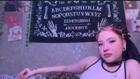 Snapshot of alisha_sky_ chatting on 05.26.26 alisha_sky_ online show from 05.26.26