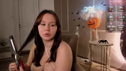 Alisia online show from 10.24.25