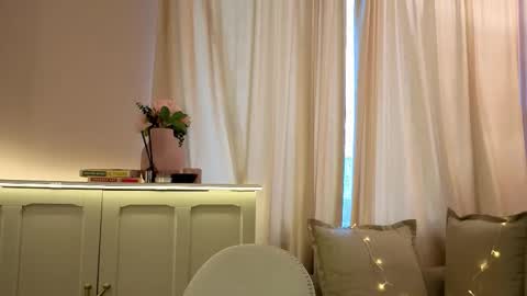 Alisia online show from 02.04.26