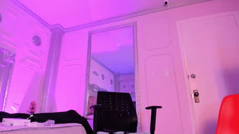 Alison Fishert online show from 02.06.25