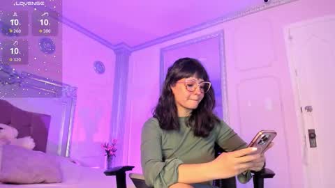 Alison Fishert online show from 10.25.25