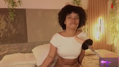 Mia online show from 11.19.25