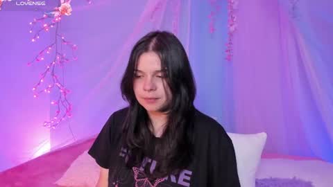 Snapshot of alissa_cute1 chatting on 07.08.26 Mia online show from 07.08.26