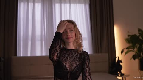 Snapshot of alissa_wxw chatting on 11.06.25 Alissa online show from 11.06.25