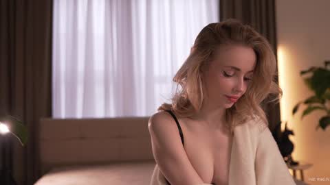 Snapshot of alissa_wxw chatting on 11.09.25 Alissa online show from 11.09.25