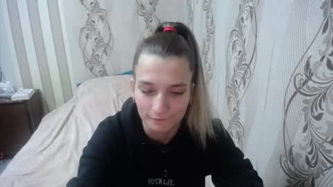 Snapshot of alissaclentx chatting on 10.26.25 alissaclentx online show from 10.26.25