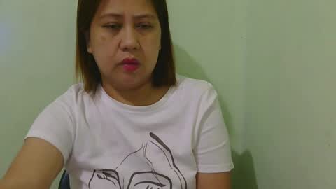 alissalove18 online show from 01.30.25