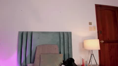 Snapshot of alissanix chatting on 02.22.25 AlissaNix online show from 02.22.25