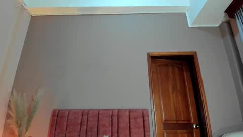 Snapshot of alissanix chatting on 11.23.25 AlissaNix online show from 11.23.25