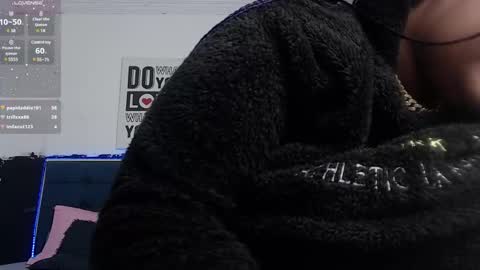 Snapshot of alisteresa_ chatting on 12.30.24 Alice online show from 12.30.24