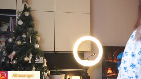 A L I T A online show from 01.23.25