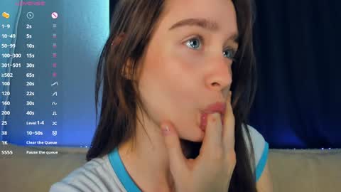 Alivia online show from 04.04.26