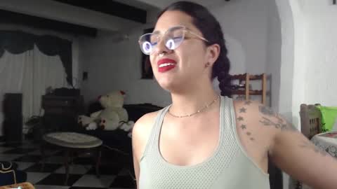 Alix online show from 03.04.25