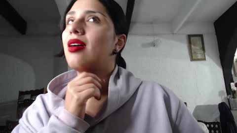 Alix online show from 03.05.25