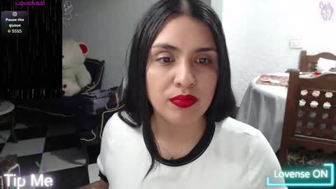 Snapshot of alix_beltran chatting on 05.15.26 Alix online show from 05.15.26
