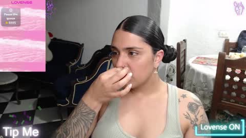 Snapshot of alix_beltran chatting on 05.28.26 Alix online show from 05.28.26
