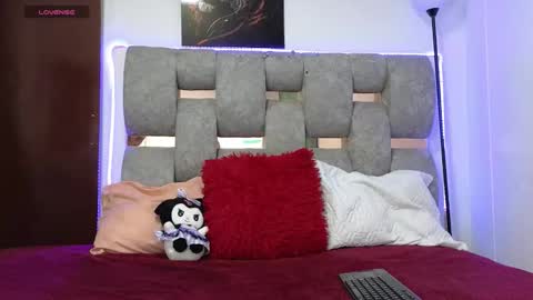 alix_kitty_ online show from 02.17.26