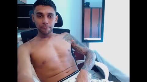 Snapshot of allanbarreto chatting on 06.26.26 Allan online show from 06.26.26