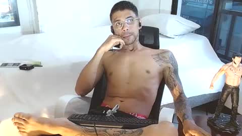 Snapshot of allanbarreto chatting on 07.15.26 Allan online show from 07.15.26