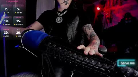 Snapshot of allanhurtss chatting on 11.15.25 online show from 11.15.25