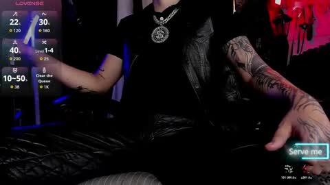 Snapshot of allanhurtss chatting on 11.24.25 online show from 11.24.25