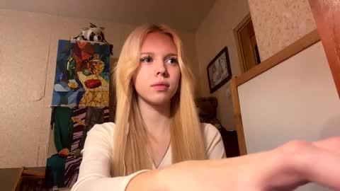 Lina online show from 10.27.25