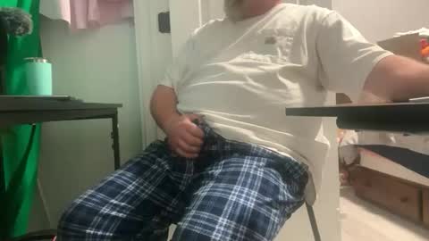 Allergictolove online show from 10.26.25