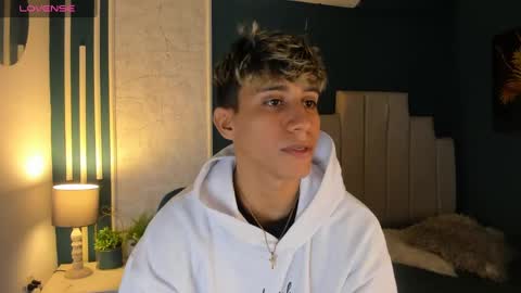 Snapshot of allexcano chatting on 03.05.25 Allex online show from 03.05.25