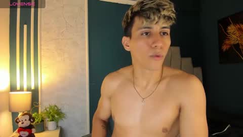 Snapshot of allexcano chatting on 03.08.25 Allex online show from 03.08.25