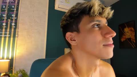 Snapshot of allexcano chatting on 03.11.25 Allex online show from 03.11.25