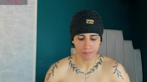 Snapshot of allexcano chatting on 10.02.25 Allex online show from 10.02.25