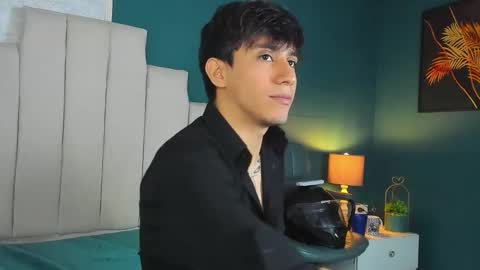 Snapshot of allexcano chatting on 11.18.25 Allex online show from 11.18.25