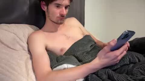 Snapshot of alleycat2001 chatting on 12.19.25 alleycat2001 online show from 12.19.25