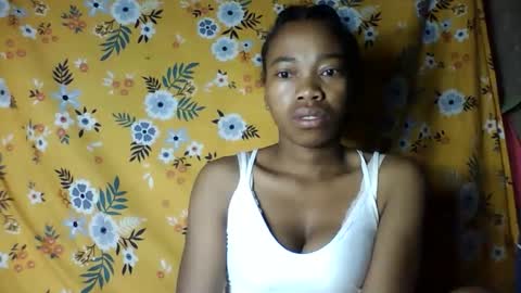 Snapshot of alliciax632770 chatting on 12.05.25 alliciax632770 online show from 12.05.25