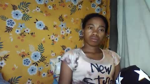 Snapshot of alliciax632770 chatting on 12.16.25 alliciax632770 online show from 12.16.25