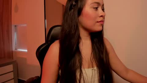 Snapshot of allie_bruce chatting on 05.27.26 A L L I E online show from 05.27.26