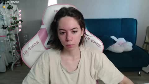 Snapshot of allie_hazie chatting on 05.14.26 alice online show from 05.14.26