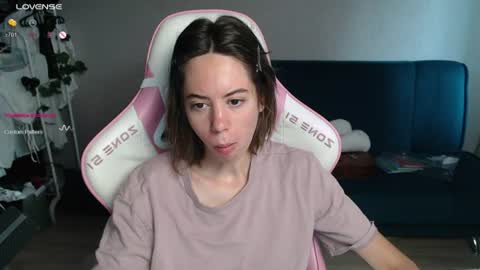 Snapshot of allie_hazie chatting on 07.05.26 alice online show from 07.05.26