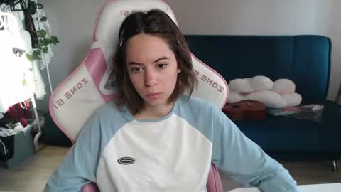 Snapshot of allie_hazie chatting on 07.14.26 alice online show from 07.14.26