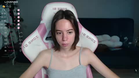 Snapshot of allie_hazie chatting on 07.26.26 alice online show from 07.26.26