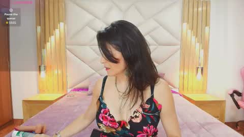 Aliie  online show from 11.10.25