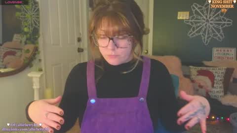 Snapshot of allieberrybb chatting on 12.03.24 bb online show from 12.03.24