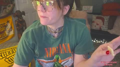 Snapshot of allieberrybb chatting on 12.23.24 bb online show from 12.23.24