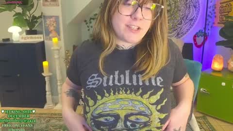 Snapshot of allieberrybb chatting on 12.31.24 bb online show from 12.31.24