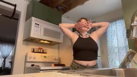 Snapshot of allieberrybb chatting on 01.10.25 bb online show from 01.10.25