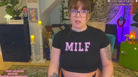 Snapshot of allieberrybb chatting on 01.15.25 bb online show from 01.15.25