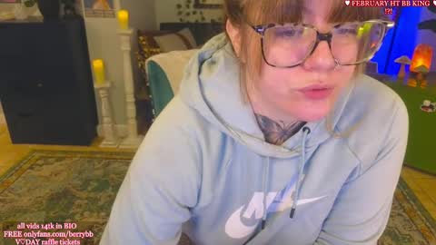 Snapshot of allieberrybb chatting on 02.11.25 bb online show from 02.11.25