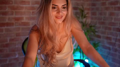 Allie online show from 12.21.24