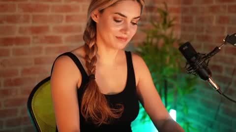 Allie online show from 12.22.24